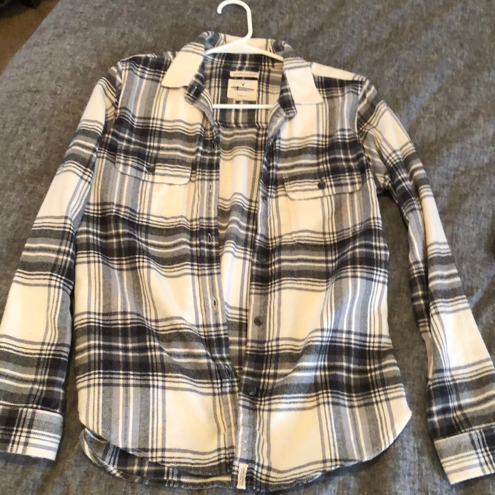 AE Black & cream plaid button down